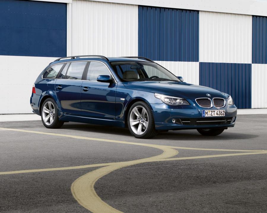  BMW 535d Touring (E61) 2004 года  (фото 1 из 5)